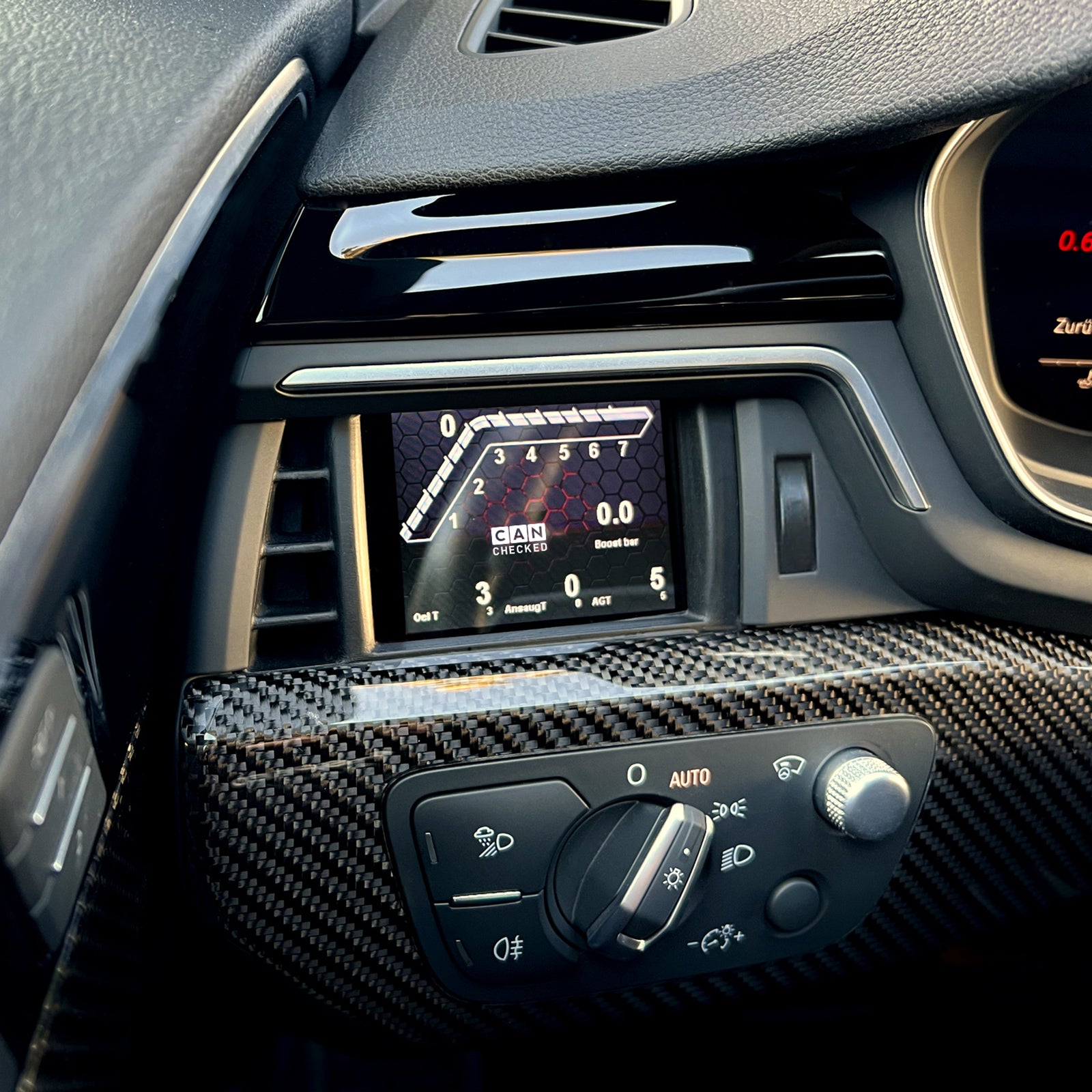 CANchecked MFD28 Gen2 for Audi A4 B9/A5 9T LHD — view 4