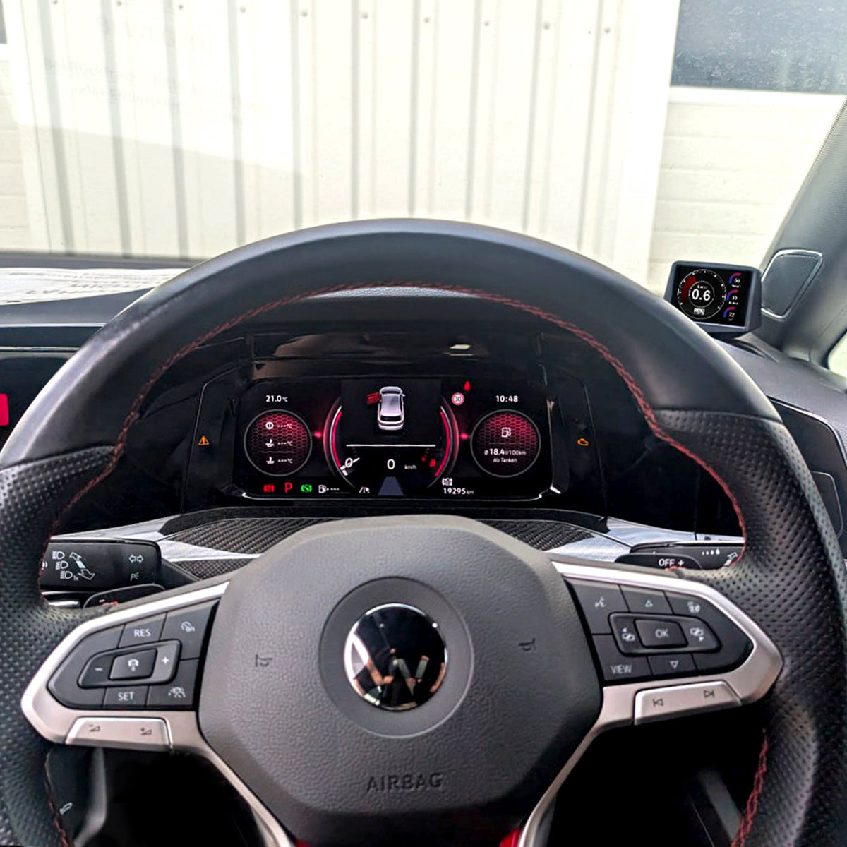 CANchecked MFD32 Gen2 for VW Golf MK8 RHD — view 2