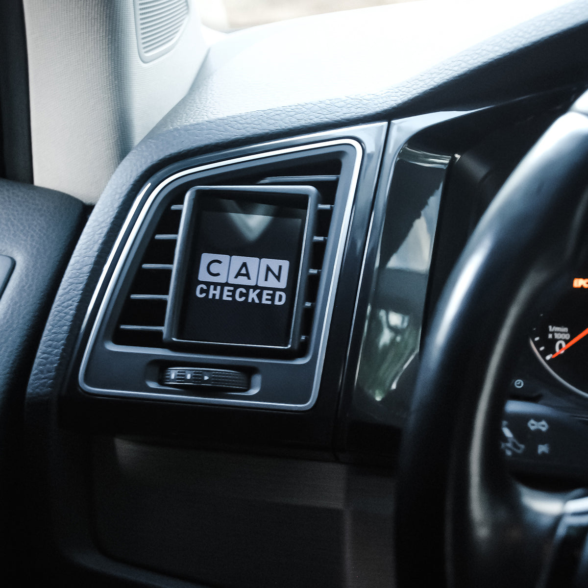 CANchecked MFD28 Gen2 for VW Bus T6 LHD — view 6