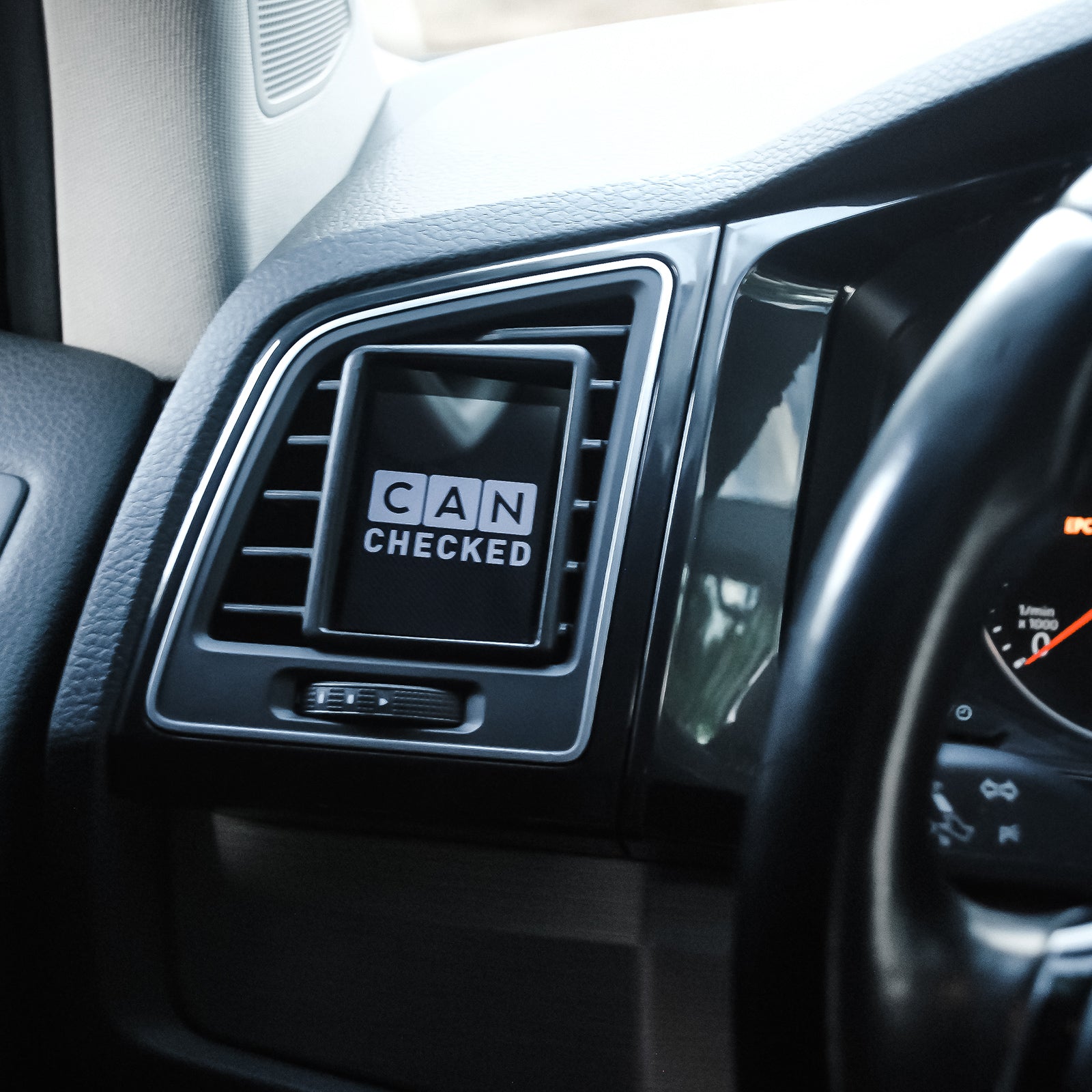CANchecked MFD28 Gen2 for VW Bus T6 LHD — view 6
